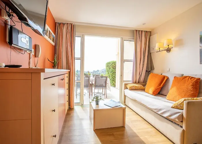 Le Village - C4 008 By Interhome Saint-Raphaël